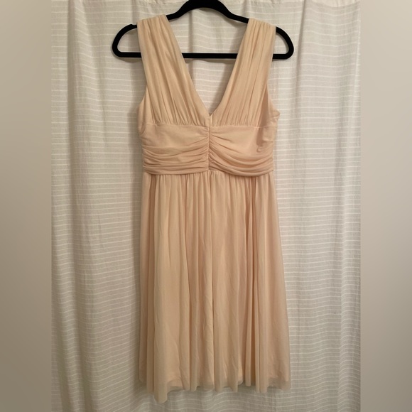 NWT ASOS DESIGN Maternity Dress in Cream chiffon - Picture 2 of 5